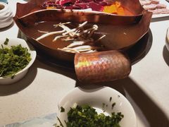 -墨居上隐·院子里火锅(峨眉店)