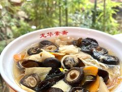 -龙华寺