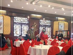 大堂-九花山烤鸭店
