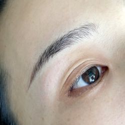 -一个差评成就的纹眉店