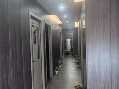 -维也纳酒店(深圳横岗塘坑地铁站店)