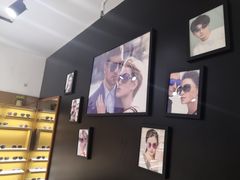 -罗伯特眼镜·蔡司官方授权(罗湖国贸店)