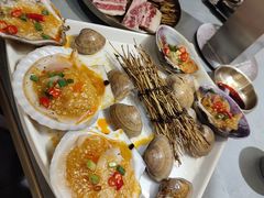 -围炉肉舍•炭烤活鳗•丹东海鲜烤肉(步行街店)