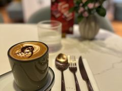 -潮一不贰·法式甜品·生日蛋糕·西式简餐(外滩店)