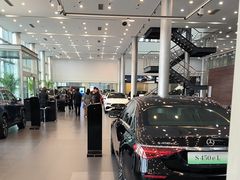 -天津波士信达奔驰4S店(卫津南路店)