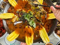 -丹水桥地锅鱼·翘嘴鲌·地方特色全鱼宴(丹江口大坝店)