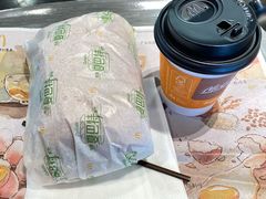 鸡胸肉牛油果夏巴特套餐-麦当劳(虹口星荟中心店)