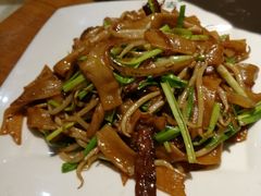 干炒牛河-去茶去餐厅(中央大街店)