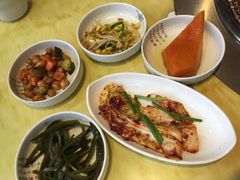 -牛信亭韩国料理·炭火烤肉(紫藤路店)