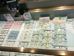-宏宇眼镜蔡司依视路折扣店(兆佳眼镜城店)