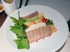 腾冲蘸水薄荷牛肉卷-云腾食府·云南菜