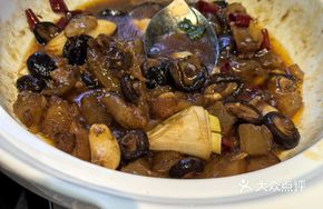 Money Mushroom Braised with Fresh Beef Tendon