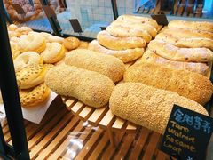 -Dough&Joe团憩(瑞虹天地月亮湾店)