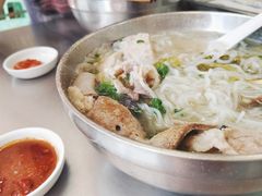 猪杂米粉汤-广场正宗原汁薏米店