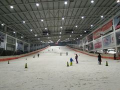 -乔波室内滑雪场
