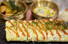 Cheesy Egg Roll