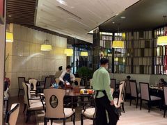 -广州万富希尔顿酒店·感趣自助餐厅·金秋蟹宴生蚝海鲜刺身