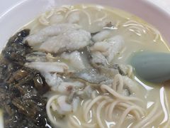 -明呈黄鱼面馆(斜土路店)