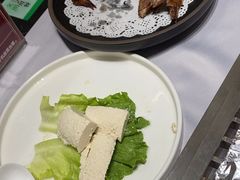 -红鼎豆捞·非遗鲍皇汤火锅(宝丰路店)