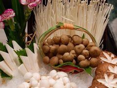 -鼎泰亨·海鲜牛肉餐厅(滨江店)