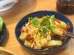 -小椒羊.羊肉粉 龙虾 羊肉串(新地旗舰店)