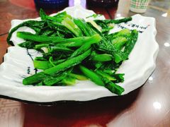素炒油麦菜-撒拉人家.酸菜牦牛肉火锅