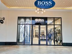 -王府井奥莱临潼小镇(临潼店)