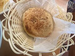 -刘记羊汤·烧饼夹肘子