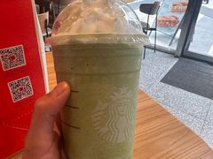 -星巴克(上海长宁来福士1F店)