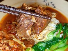 -方铲铲·成都板凳面(滨江银泰店)