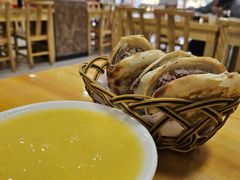 -闫家驴肉火烧(五四店)