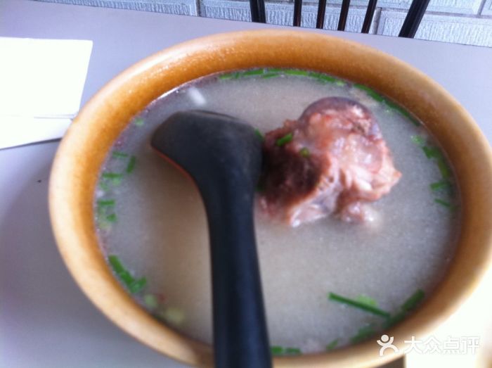 月亮生煎大王黄豆骨头汤图片