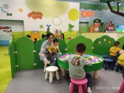 -莫莉幻想儿童乐园(广州番禺永旺店)