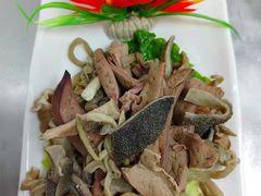 -墨脱石锅椰子鸡•海鲜糟粕醋(榆亚路店)