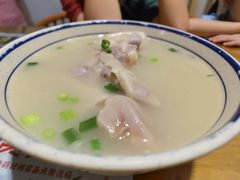 -易老妈蹄花.创于1935(总店)