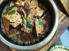 -有红鸡毛店·川菜(建设路店)