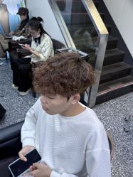 -藤野造型专业烫染接发