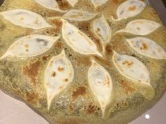 -老码头黑皮肘子锅包肉(赣水路店)