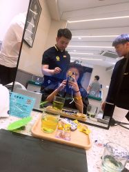 -PE SALON