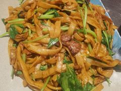 干炒牛河-潮界(虹桥新天地店)