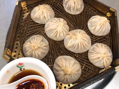 灌汤包-西安贾三灌汤包·回坊小吃·清真炒菜(北院门总店)