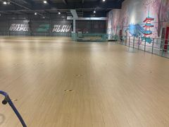 -极限PLAY运动娱乐新世界·团建派对表演休闲馆·室内高空游乐园
