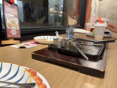 -必胜客(上海华谊新所店)
