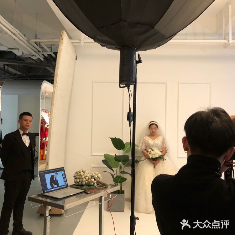听说梦想城搬家了-网红婚纱摄影工作室