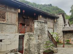 -高荡千年布依古寨旅游景区