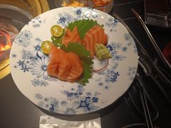 -山川小町·极番烧肉(新地假日广场店)