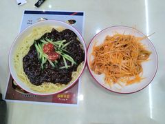 -服务大楼冷面(延大店)