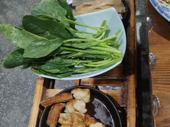 -乡土黄·鲜牛肉火锅·小龙虾(兴业街店)