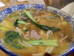 -邱芳粉店(迎宾大道旗舰店)