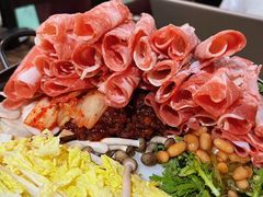 部队锅-MI WU FACTORY米屋美食工厂餐厅(绿地店)